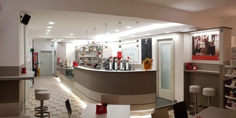 Revolta Cafe’
